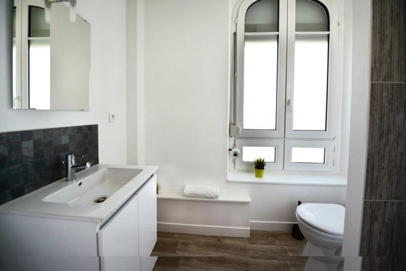 Appartment Les Suites Du Parc Besanzón Habitación foto