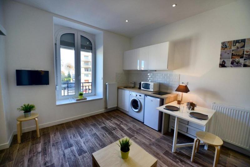 Appartment Les Suites Du Parc Besanzón Habitación foto