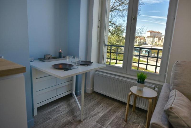 Appartment Les Suites Du Parc Besanzón Habitación foto